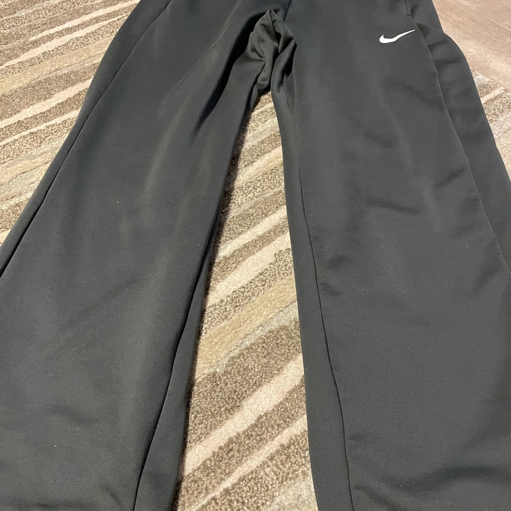 Nike therma-fit sweatpants